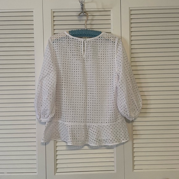 580. Club Monaco Woman’s Blouse - Picture 7 of 7